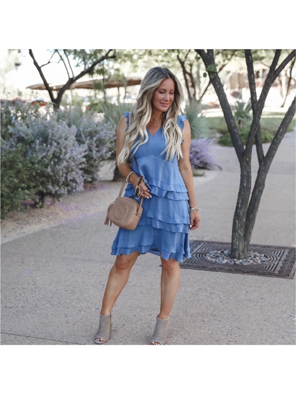 Cece Tiered Ruffle V-Neck Dress in Blue size 4